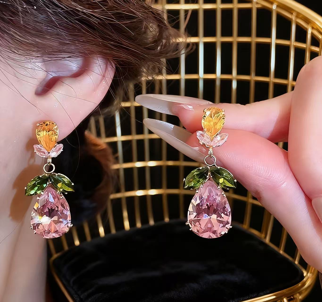 Colorful diamond flower leaf water drop pendant necklace earring set light luxury heavy clavicle chain fashion accessories